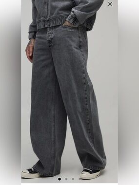NWT BoohooMAN Tall Baggy Jeans Charcoal 32x36